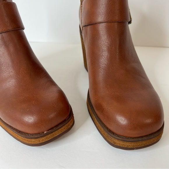 Korks By Kork-Ease Anubd Leather Heeled Lug Sole Boot Size 6 - Picture 3 of 10